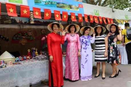 Vietnam Airlines đồng hành, quảng bá hình ảnh Thủ đô đến bạn bè năm châu