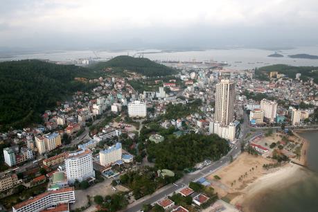 Tạm đình chỉ 2 dự án vui chơi giải trí ở khu du lịch quốc tế Bãi Cháy