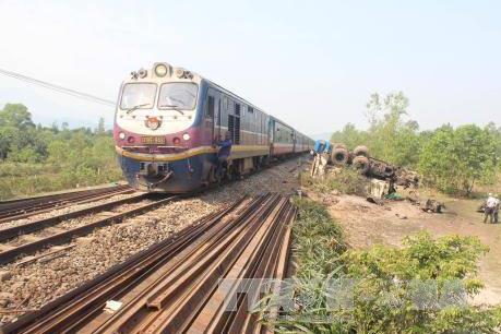 Tai nạn đường sắt ở Đồng Nai khiến 2 thanh niên tử vong
