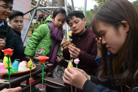 Rộn ràng hoạt động Liên hoan Nghệ thuật đường phố Hà Nội