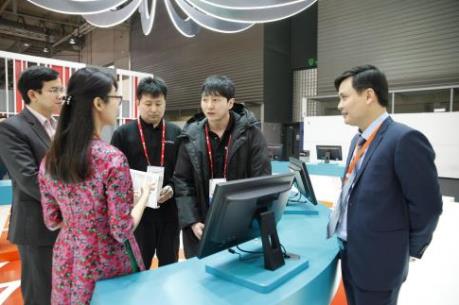 Viettel trình diễn nhiều sản phẩm tại Hội nghị MWC 2017