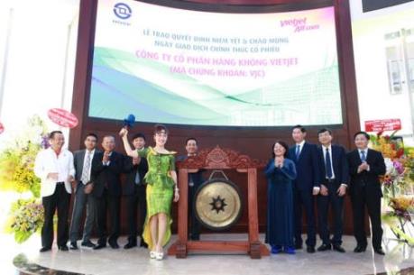 Cổ phiếu của Vietjet tăng kịch trần trong phiên giao dịch đầu tiên