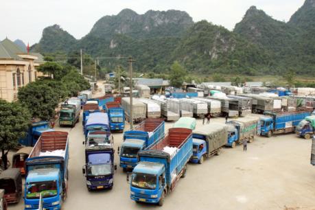 Xây dựng chính sách linh hoạt tạo động lực phát triển thương mại biên giới