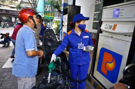 Giá xăng được giữ ổn định