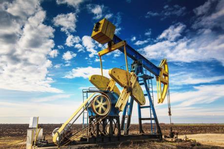 Kho dầu dự trữ Mỹ cao kỷ lục đẩy giá dầu thế giới đi xuống