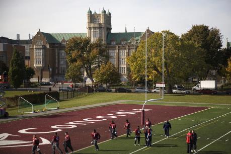 Canada: Một trường Đại học sơ tán khẩn cấp do bị đe dọa đánh bom