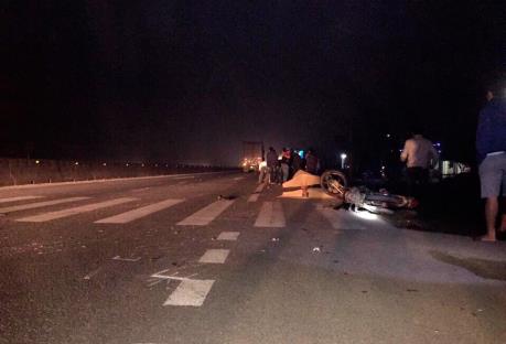 Hà Tĩnh: Xe Container va chạm xe máy 3 người tử vong