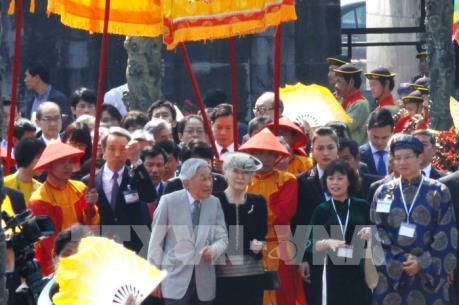 Nhà vua và Hoàng hậu Nhật Bản thăm Cố đô Huế