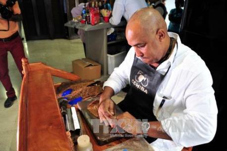 Cuba chật vật duy trì nguồn cung xì gà cao cấp