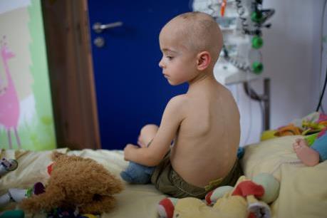 Trẻ nhỏ bị ung thư được điều trị sớm có thể sống lâu hơn