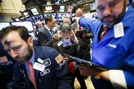 Chứng khoán Mỹ giảm điểm phiên thứ hai liên tiếp