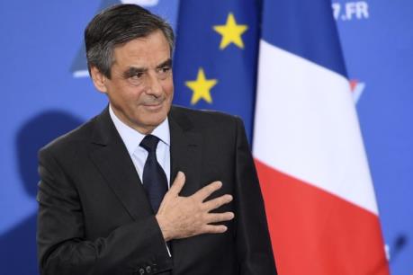 Ứng viên Tổng thống Pháp François Fillon và khoản vay không được báo cáo