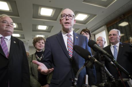 Hai ủy ban tại Hạ viện Mỹ thông qua dự luật thay thế Obamacare