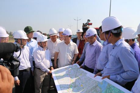 Phó Thủ tướng Trịnh Đình Dũng gỡ khó cho dự án cao tốc Trung Lương - Mỹ Thuận 