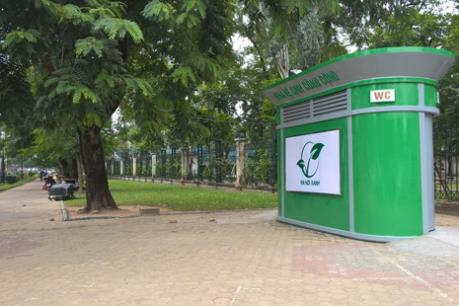 Lập lại trật tự vỉa hè tại Hà Nội: Làm gì khi còn thiếu nhà vệ sinh công cộng?