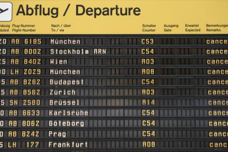 Đức: Hàng trăm chuyến bay bị hoãn tại Berlin do nhân viên mặt đất đình công