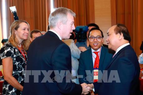 Thủ tướng Nguyễn Xuân Phúc: Đừng để tình trạng “ký rất nhiều, nhưng làm thì quá ít”