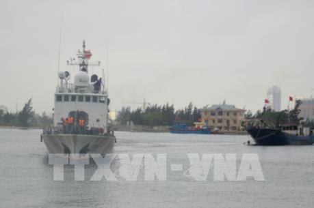 Cứu thành công tàu cá cùng 9 ngư dân bị nạn trên biển