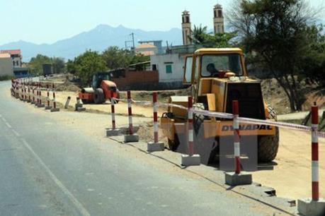 Bàn giao mặt bằng dự án đường cao tốc Đà Nẵng - Quảng Ngãi