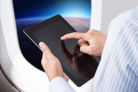 Làm rõ nguyên nhân khiến Mỹ, Anh cấm mang iPad, laptop lên máy bay
