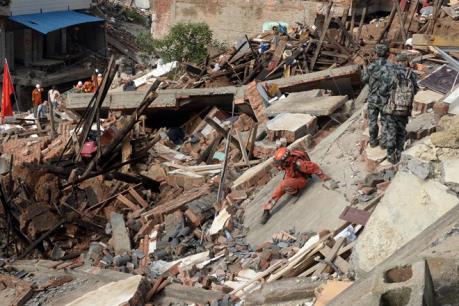 Động đất tại Trung Quốc ảnh hưởng tới hàng nghìn hộ dân