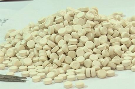 Phát hiện hơn 20 nghìn viên ma túy tổng hợp trong kiện hàng gửi qua đường bưu điện