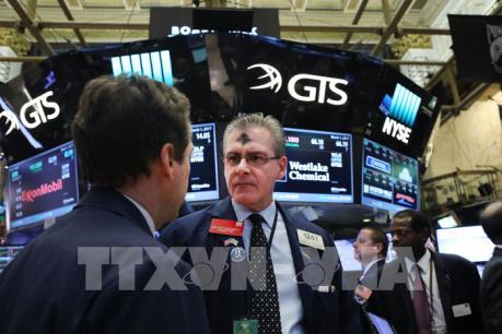 Chứng khoán Mỹ phản ứng trái chiều trước số liệu kinh tế mới