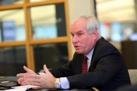 Quan chức FED gợi ý lộ trình 4 lần tăng lãi suất trong năm 2017