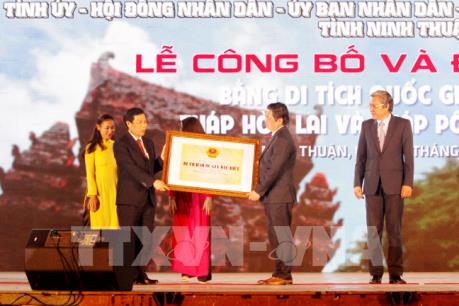 Ninh Thuận đón nhận Bằng di tích cấp Quốc gia đặc biệt các Tháp Chăm