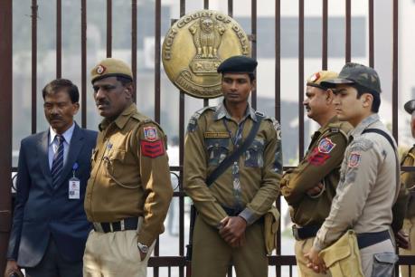 Gần 200 cảnh sát Ấn Độ nhập viện do nghi ngộ độc thực phẩm