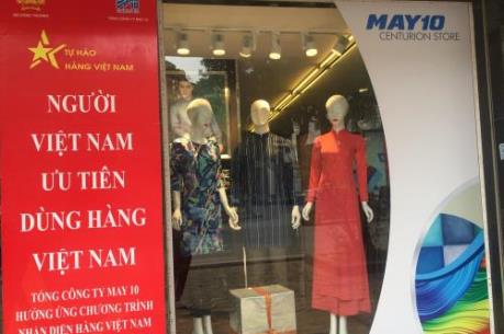May 10 ra mắt sản phẩm áo dài