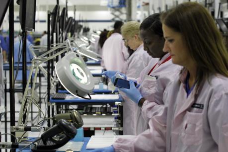 Hoạt động chế tạo tại Mỹ tăng trưởng tháng thứ bảy liên tiếp