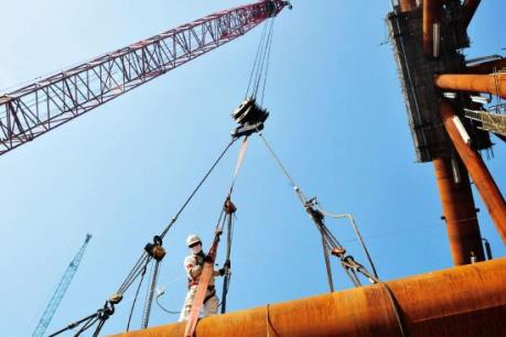 Giá dầu thế giới đi lên