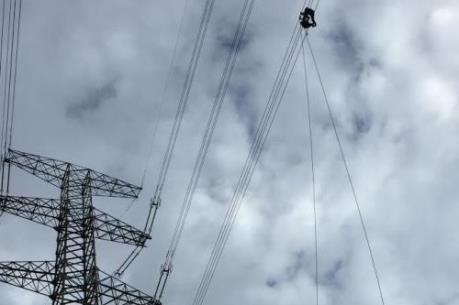 Sơn La khôi phục cấp điện cho người dân vùng lũ Phù Yên