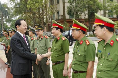 Chủ tịch nước Trần Đại Quang thăm và làm việc với Công an tỉnh Phú Thọ