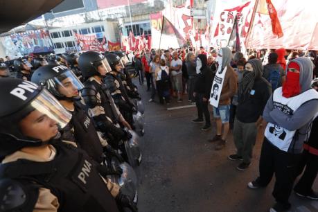 Đình công ở Argentina khiến nhiều hoạt động bị tê liệt