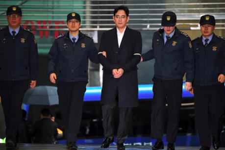 Bê bối chính trị tại Hàn Quốc: Xét xử Phó Chủ tịch Samsung Lee Jae-yong