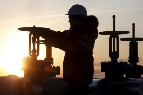 Giá dầu châu Á đi lên vì cuộc không kích của Mỹ vào Syria