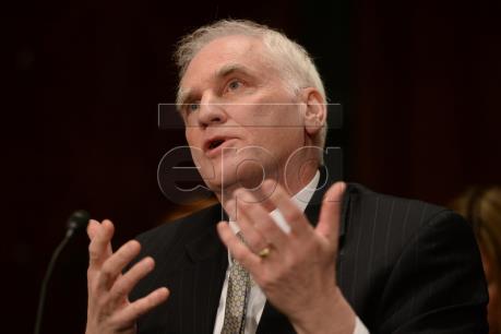 Thống đốc Fed kêu gọi duy trì các quy định khắt khe về vốn