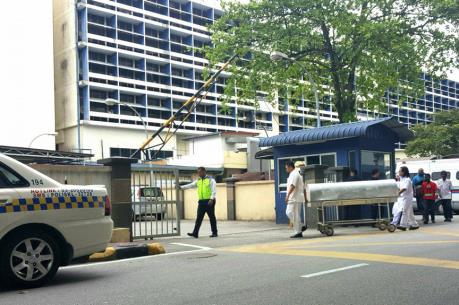 Malaysia tăng phí viện phí đối với công dân nước ngoài