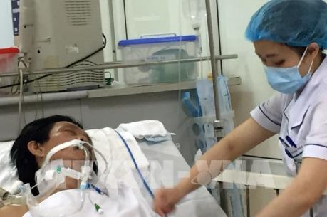 Ngộ độc rượu vẫn diễn biến phức tạp trên địa bàn Hà Nội