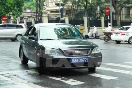 Hạn chế mua sắm xe công đắt tiền, thu hồi xe biển xanh của doanh nghiệp