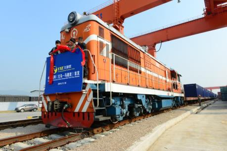 Anh lần đầu tiên sử dụng tàu hỏa đưa hàng hóa tới Trung Quốc