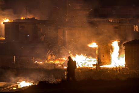 Cháy lớn tại một trại tị nạn ở Pháp