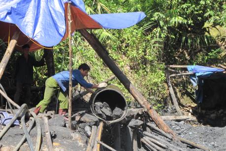 Thanh Hóa: Vì sao “than tặc” lộng hành tại mỏ than huyện Triệu Sơn?