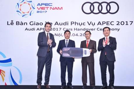 Audi Việt Nam bàn giao lô xe đầu tiên cho Ủy ban Quốc gia APEC 2017
