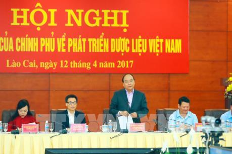 Thủ tướng Nguyễn Xuân Phúc chủ trì Hội nghị toàn quốc về phát triển dược liệu Việt Nam