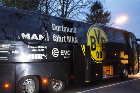 Đức điều tra khả năng IS đứng sau vụ tấn công xe bus của CLB Dortmund