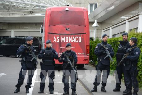 Vụ xe buýt của CLB Dortmund bị tấn công: Tin mới về nghi can Hồi giáo đang bị tạm giữ