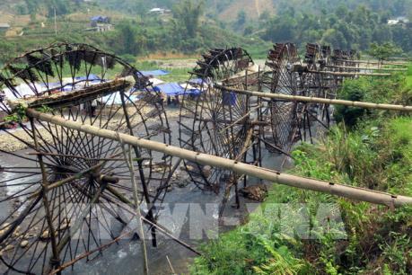 Khách du lịch thập phương "ùn ùn" đến với bản Nà Khương, tỉnh Lai Châu